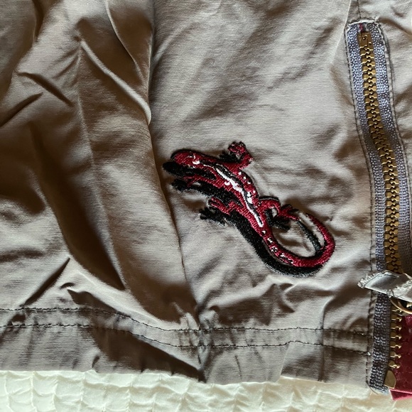 Shorts - Picture 2 of 4